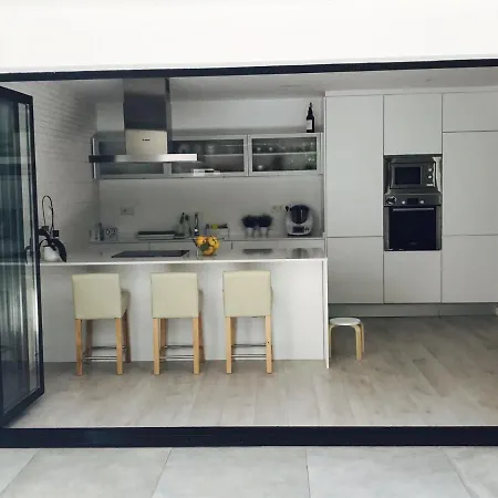 Minimalist House By The Mediterranean Sea. شاليه *