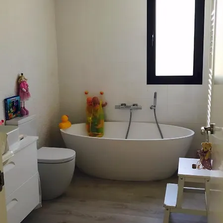 شاليه Minimalist House By The Mediterranean Sea.